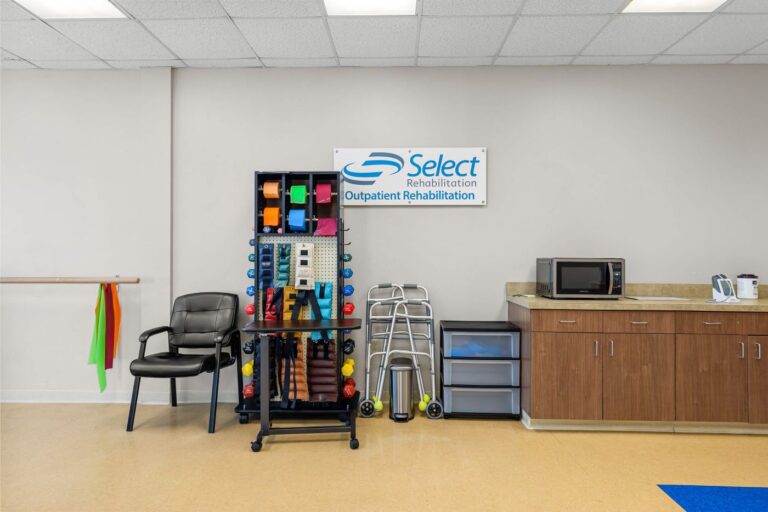 hampton at meadows place gym