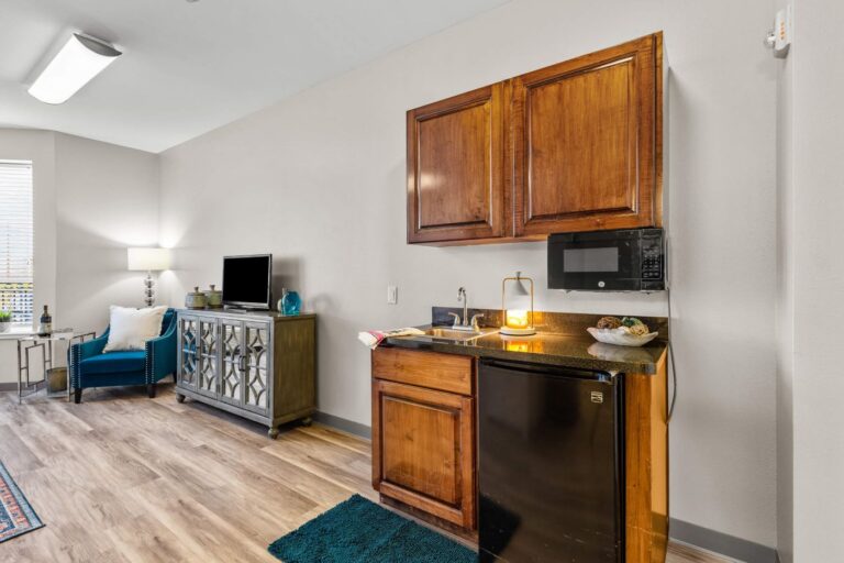 hampton at meadows place kitchenette